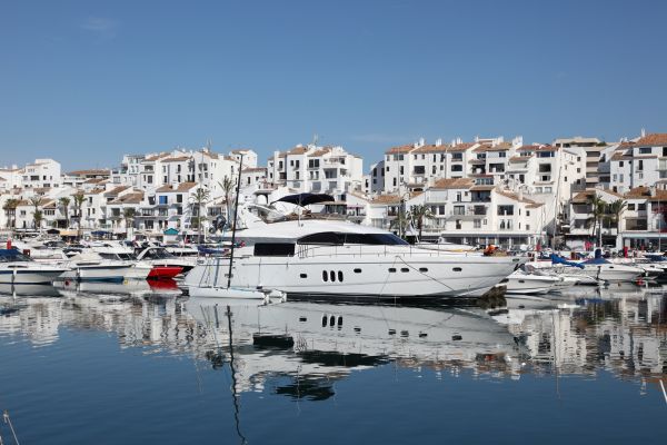 Marbella Escort: Luxury experiences and unforgettable dates with One Kind Escort